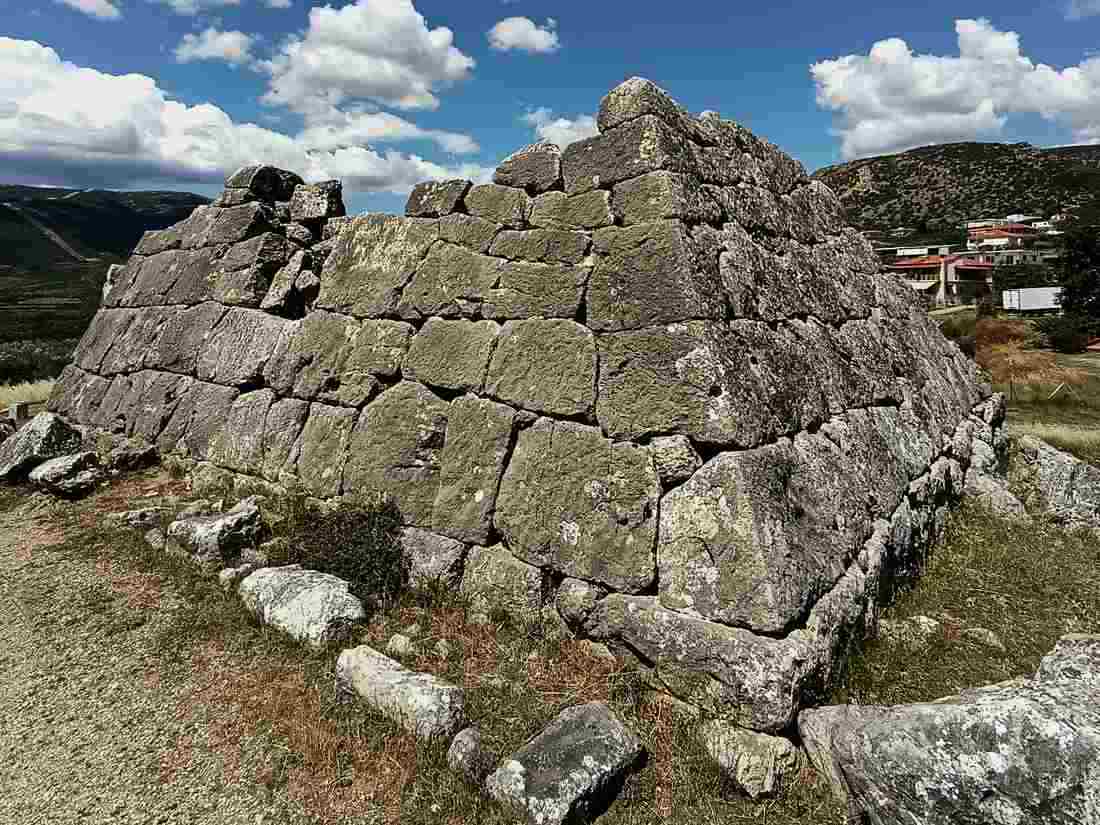 Греческие пирамды